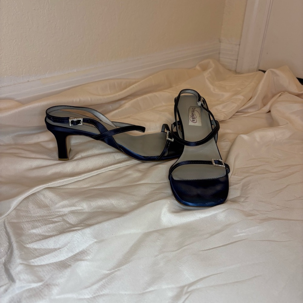 Navy rhinestone kitten heels size 8